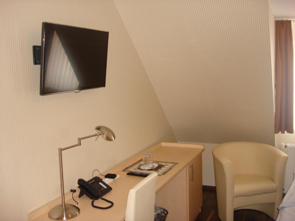 Hotel Zur Sonne Kirchhain Room photo